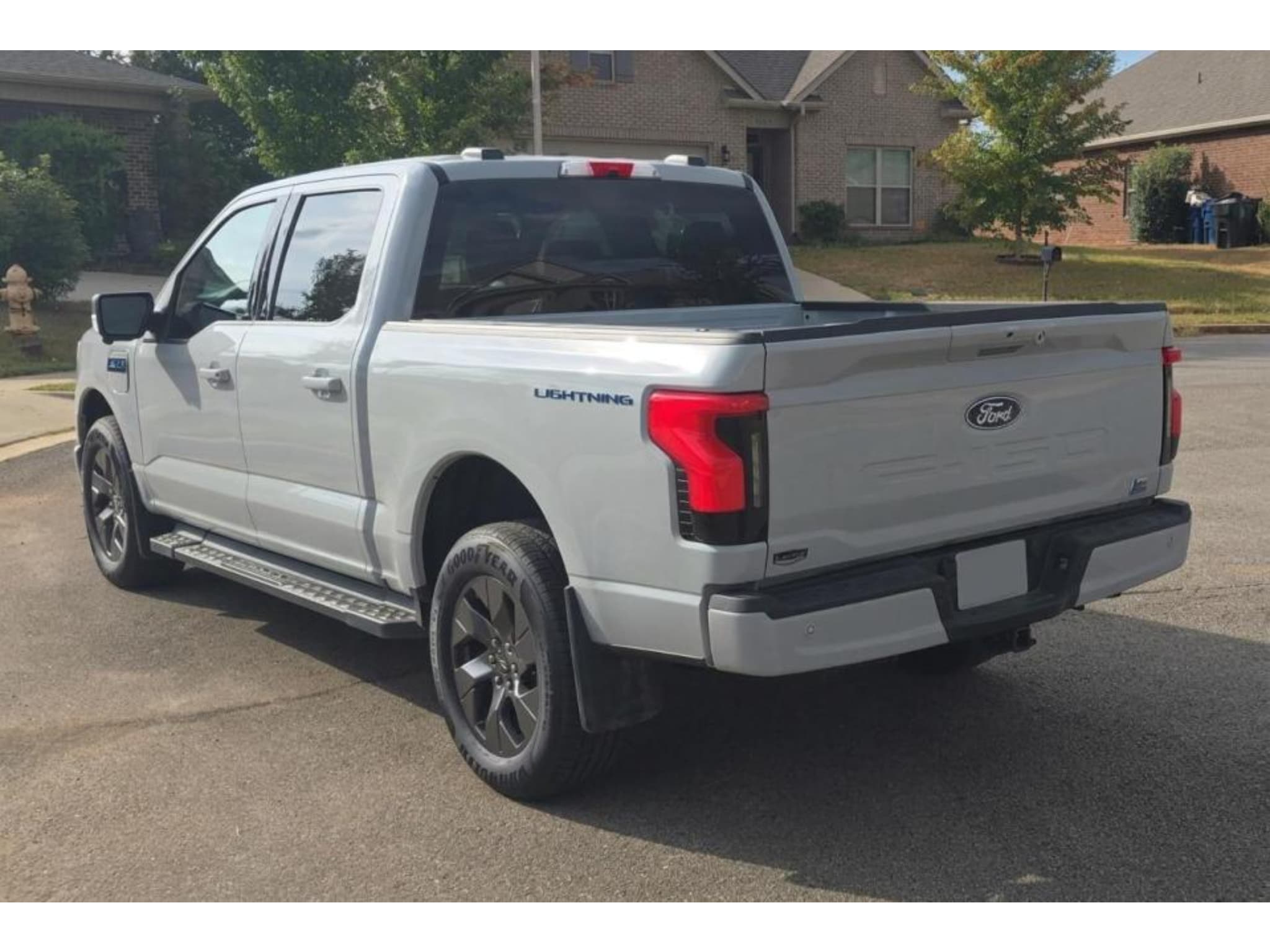 2024 Ford F-150 Lightning view 2