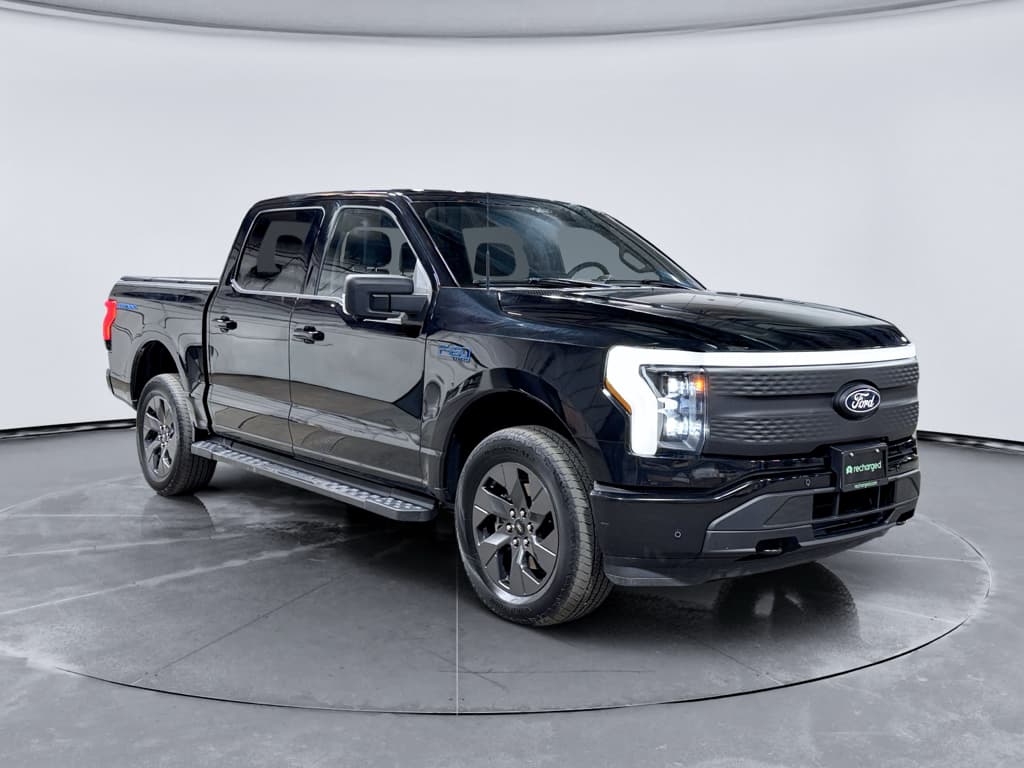2024 Ford F-150 Lightning view 4