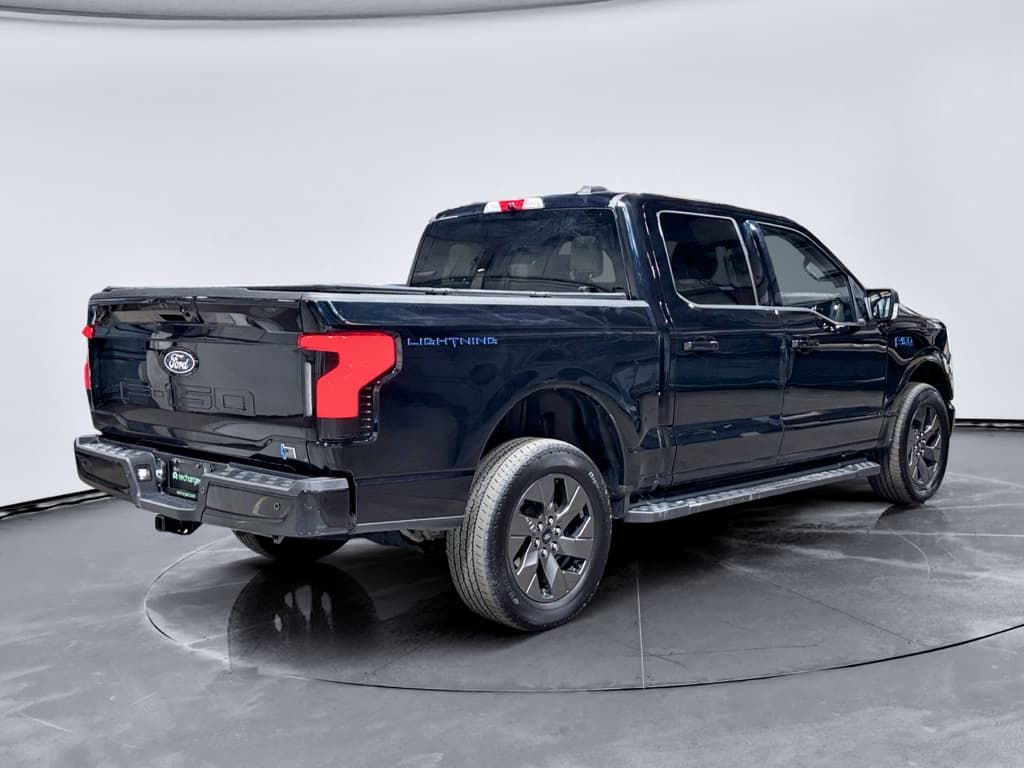 2024 Ford F-150 Lightning view 3