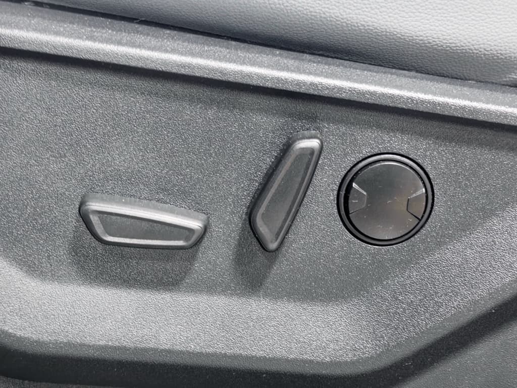 2025 Ford F-150 Lightning view 6