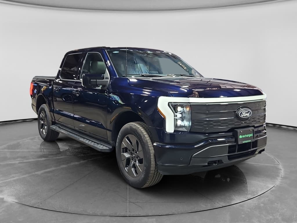 2024 Ford F-150 Lightning view 4