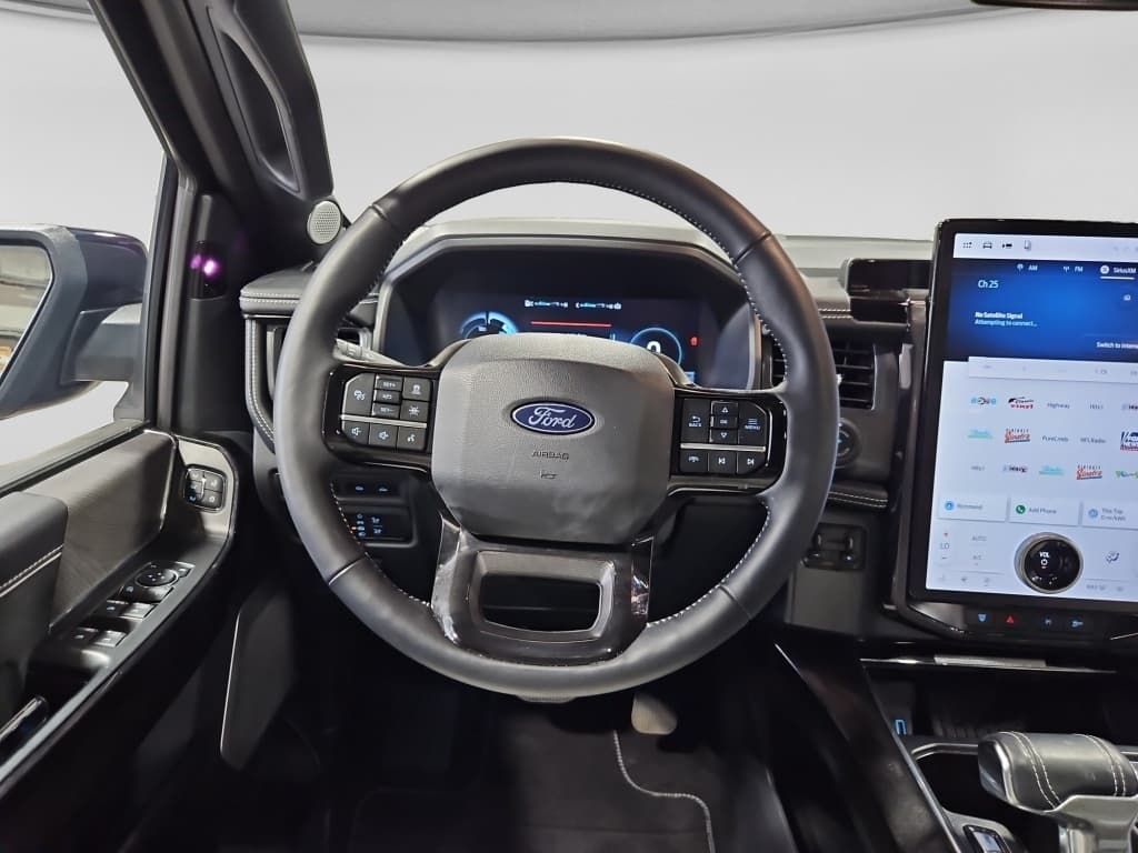 2024 Ford F-150 Lightning view 7