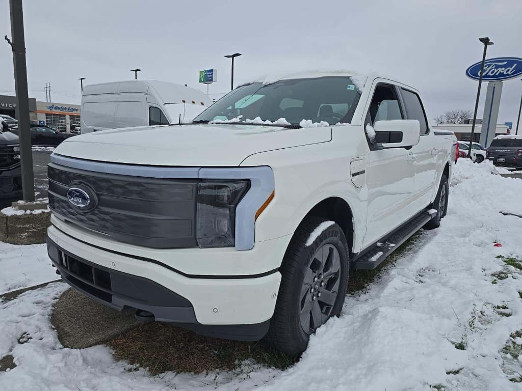 2023 Ford F-150 Lightning view 1