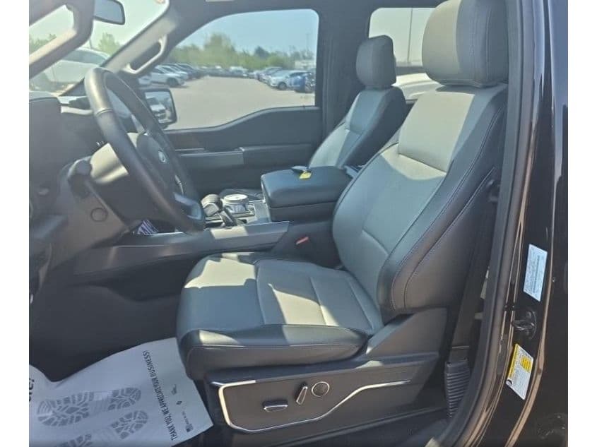 2023 Ford F-150 Lightning view 5