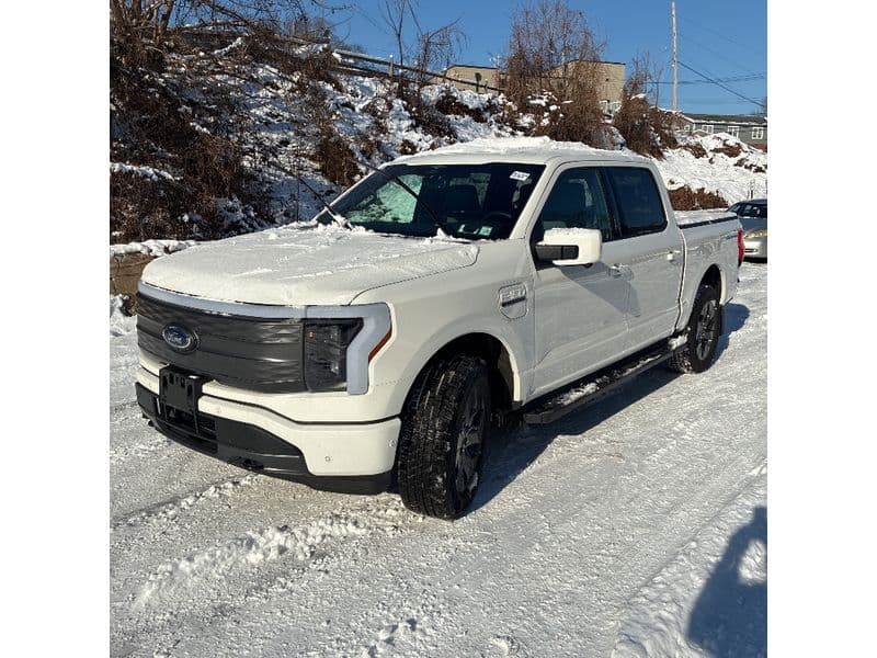 2023 Ford F-150 Lightning view 1