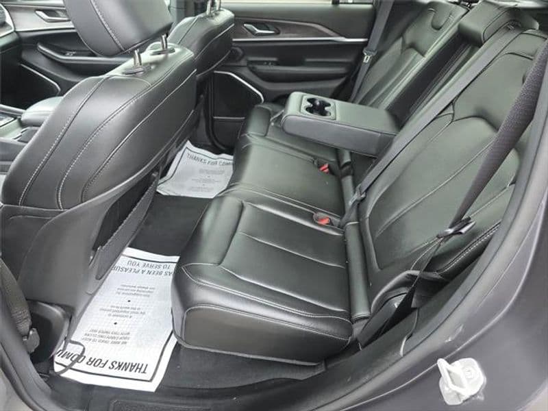 2024 Jeep Grand Cherokee 4xe view 16