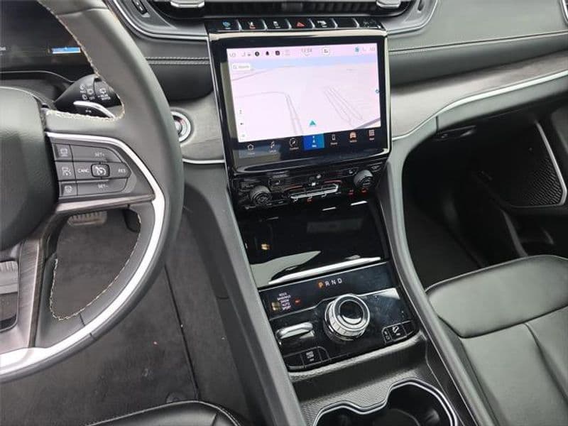 2024 Jeep Grand Cherokee 4xe view 28