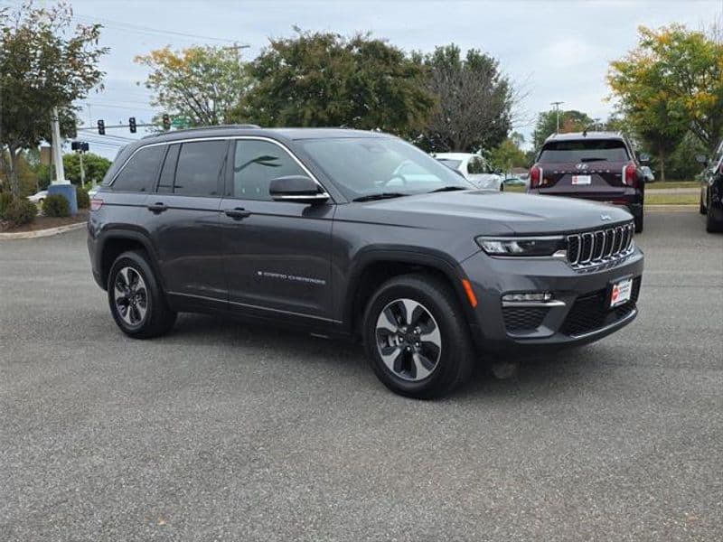 2024 Jeep Grand Cherokee 4xe view 2