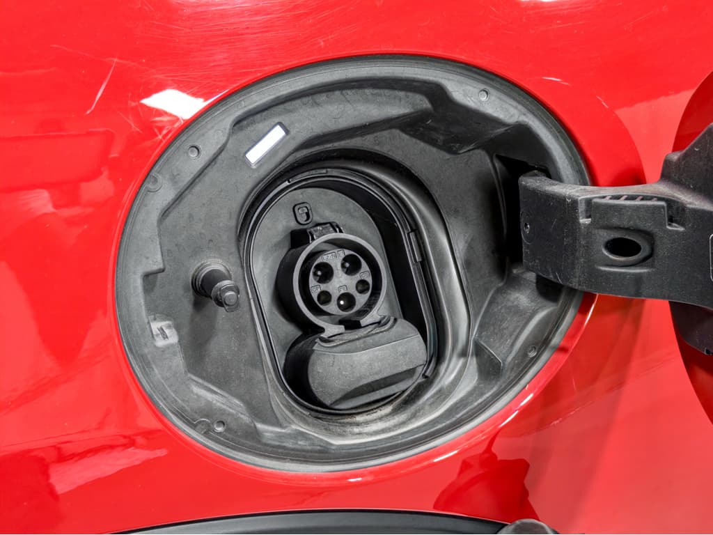 2022 MINI SE Hardtop view 5