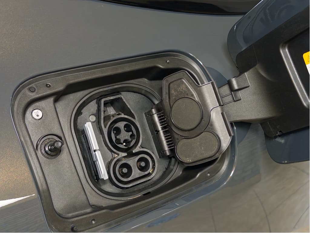 2025 BMW i4 view 5