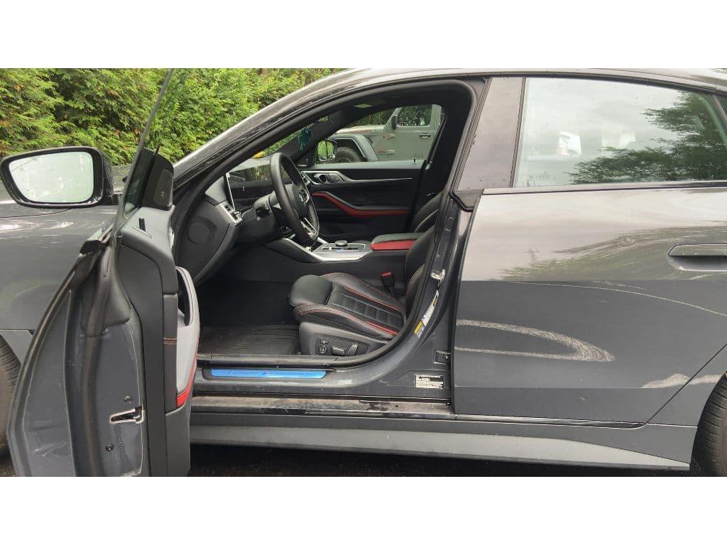 2025 BMW i4 view 5