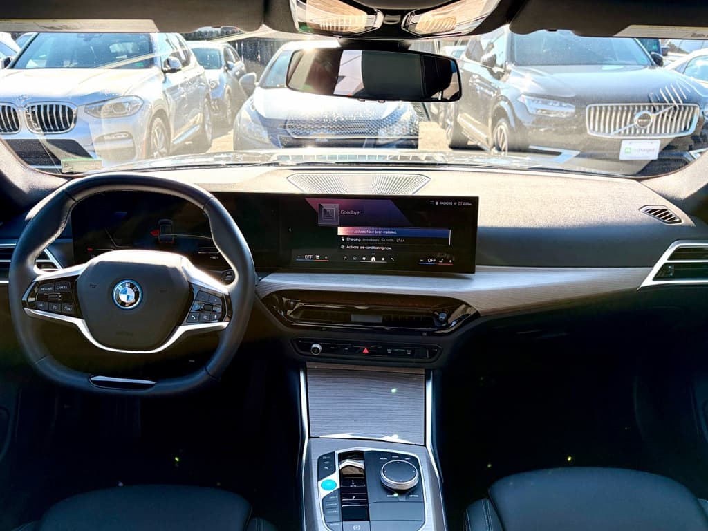 2025 BMW i4 view 16