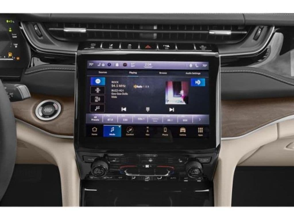 2022 Jeep Grand Cherokee 4xe view 11