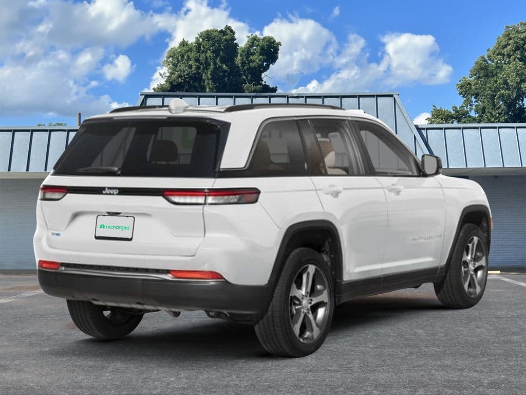2022 Jeep Grand Cherokee 4xe view 4