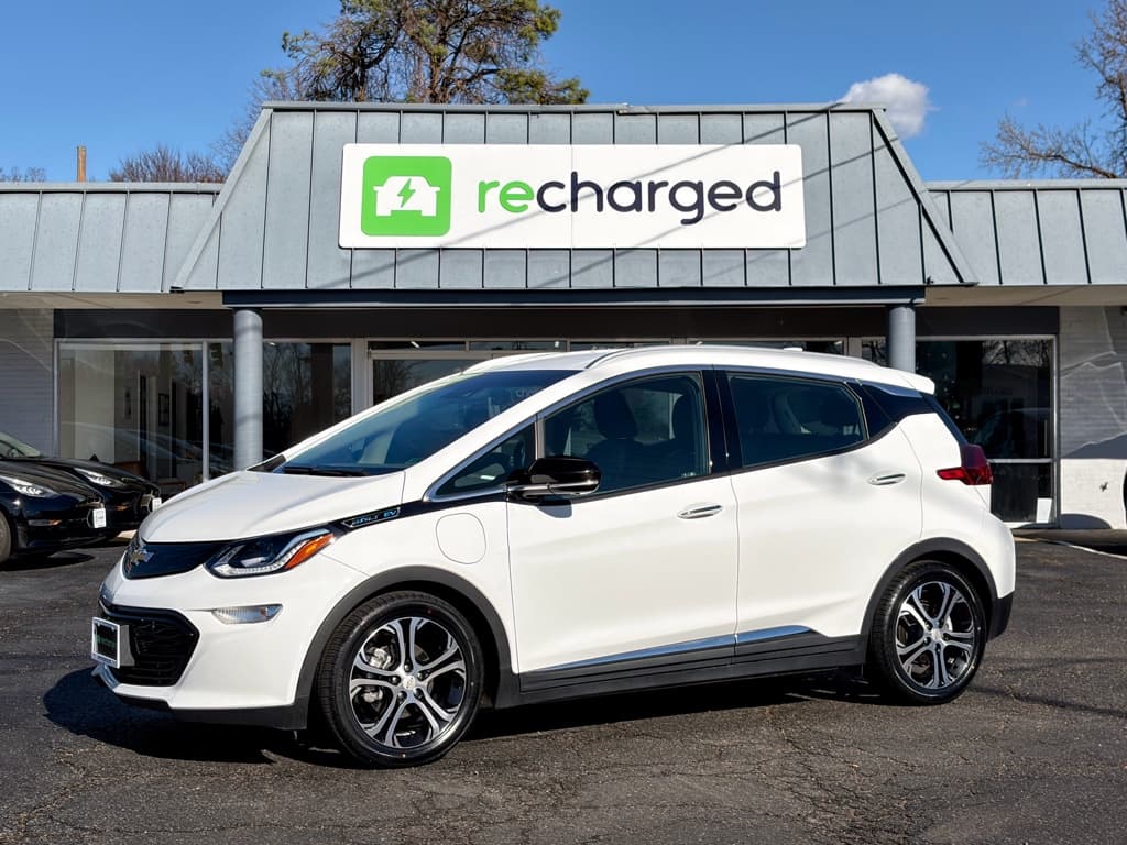 2021 Chevrolet Bolt EV Premier's photo