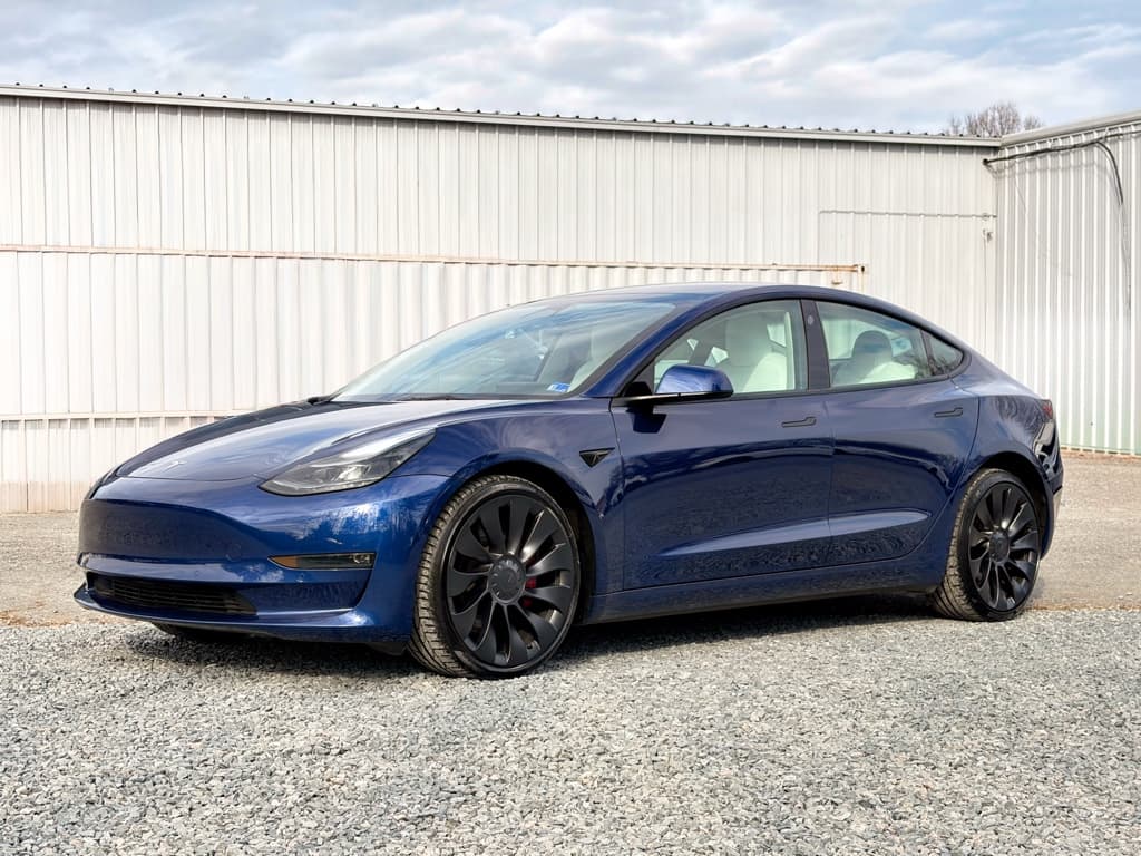 2022 Tesla Model 3 Performance's photo